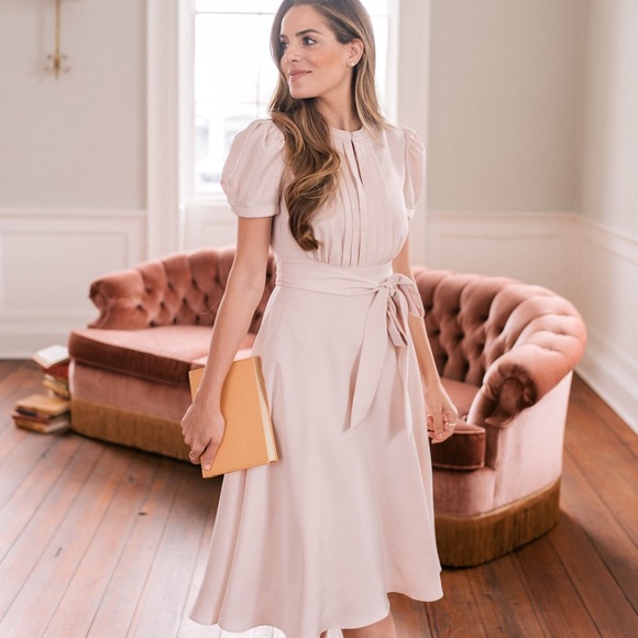 Gal Meets Glam Dresses & Skirts - GAL MEETS GLAM Marilyn Dress in Cream